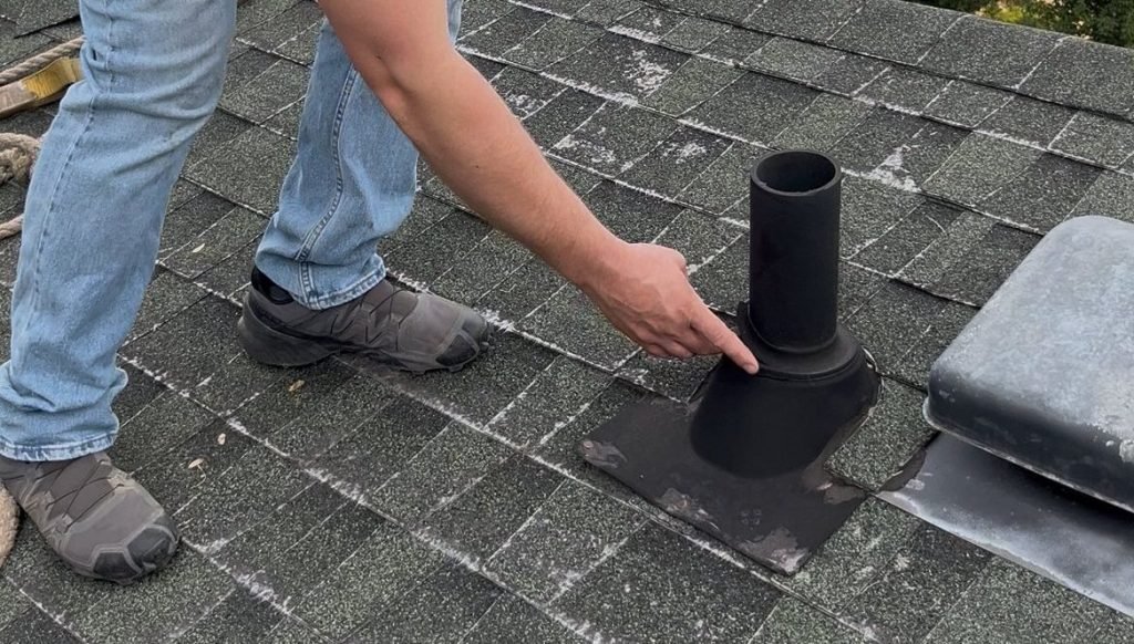 What to look for when you file a roof insurance claim if you have a leaking roof in Spokane